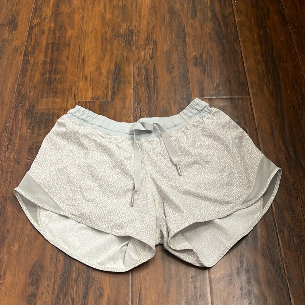 Lululemon 2.5” running shorts - size 4